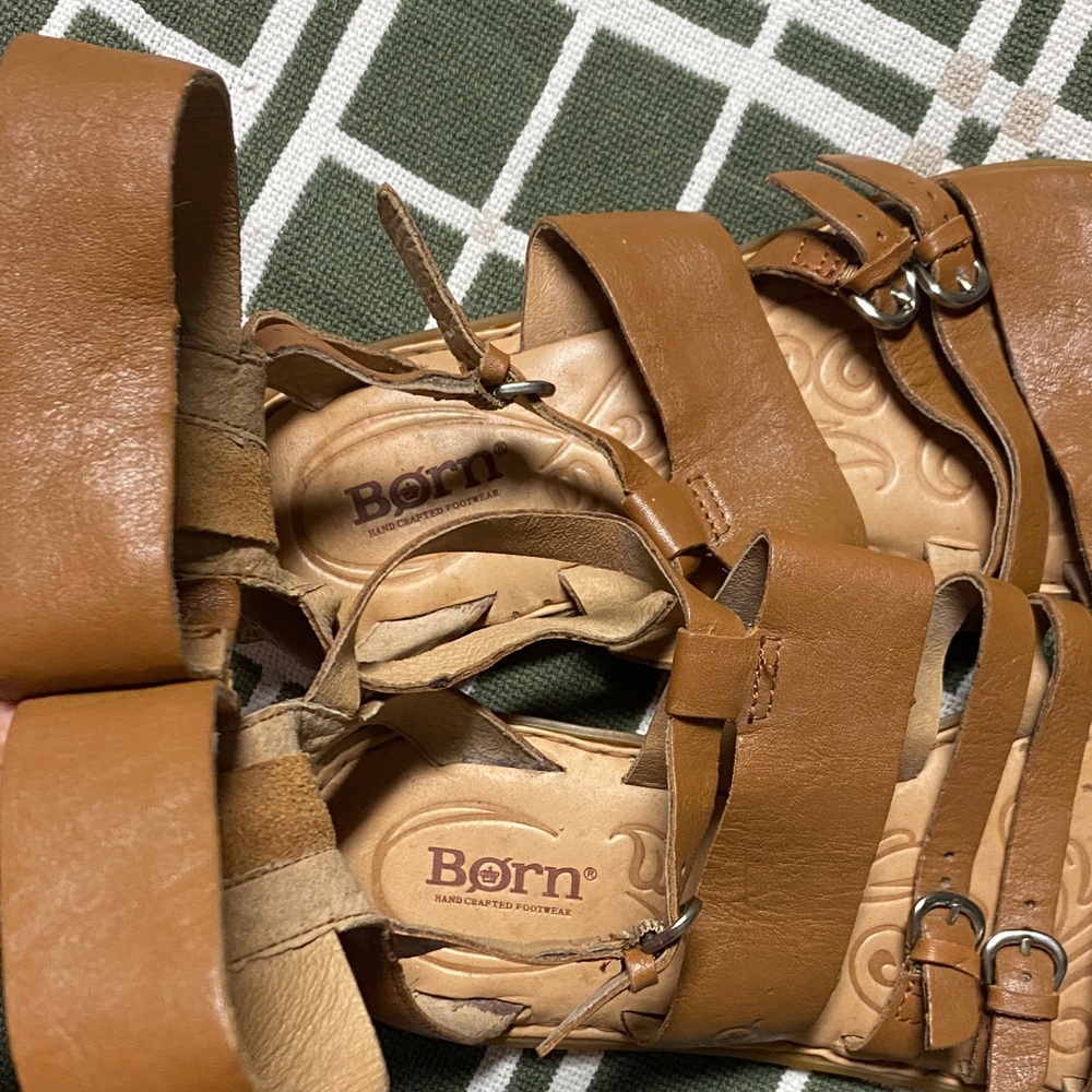 Women’s Tan Leather Multi-Strap Comfort Sandals - Picture 6 of 6